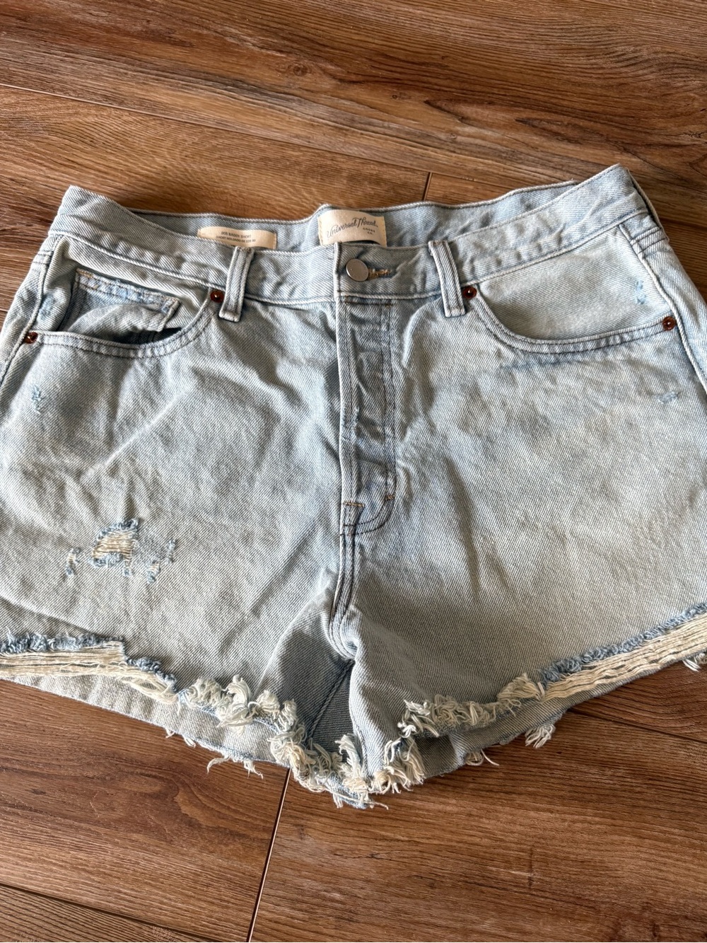 Universal Thread 90s baggy mid rise Light Blue Distressed Denim Shorts